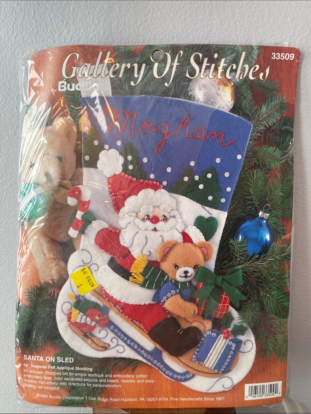 1995 Bucilla Gallery of Stitches Christmas stocking kit - open package